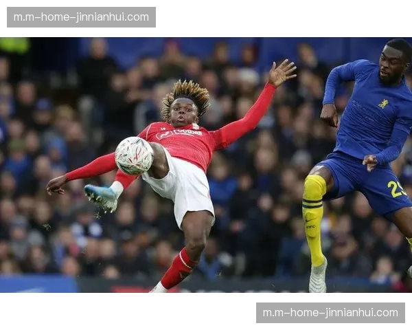 布莱顿主场击退诺丁汉森林 戈麦斯维尔贝克进球助球队稳居中游