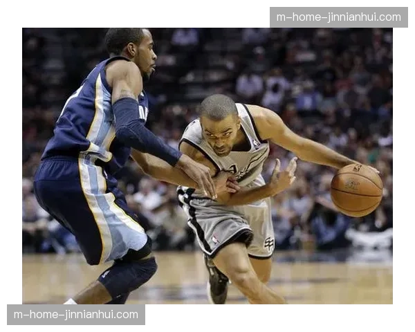 马刺限制对手快攻得分12.8分 防守退防速度成季后赛关键优势